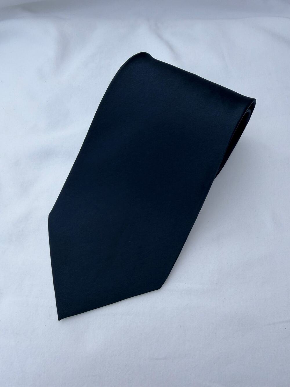 Vintage Gianfranco Ruffini Italy Navy Satin Tie 100% Silk 90s Men’s Necktie